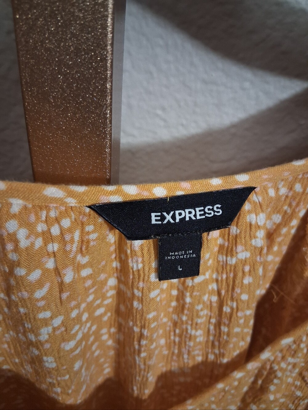 Mustard Express Flowy Printed Blouse Large - Picture 2 of 2